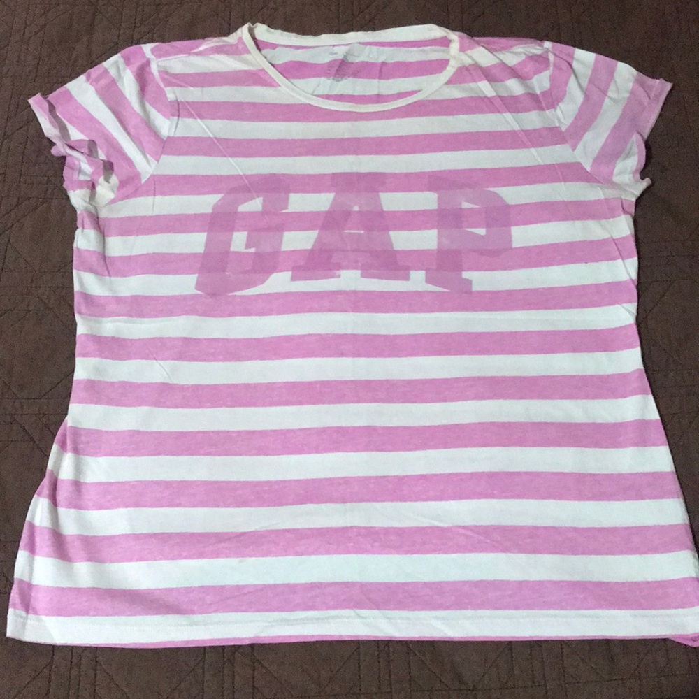 Used Gap Tee